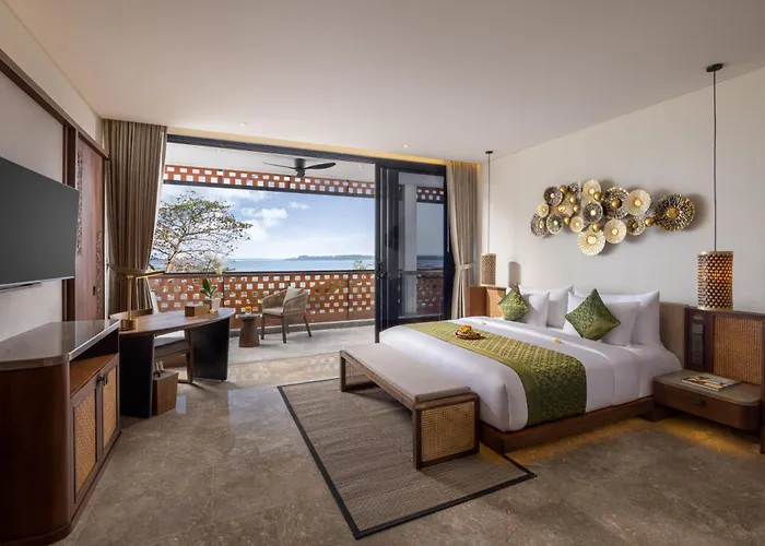 Sumitra Luxury & By Pramana 5* サヌール