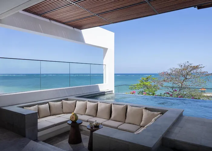 Sumitra Luxury & By Pramana 5* サヌール