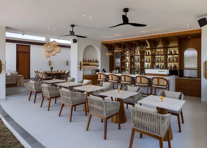 Sumitra Luxury & By Pramana サヌール