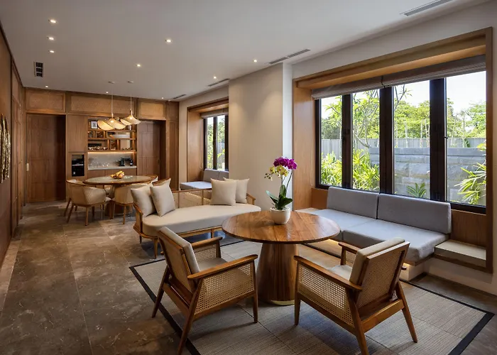 Sumitra Luxury & By Pramana サヌール